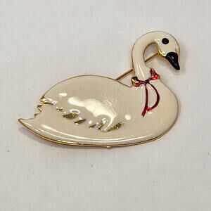 Goose Cream Enamel Gold Tone Brooch Pin Winter Bird Holiday Vintage Christmas